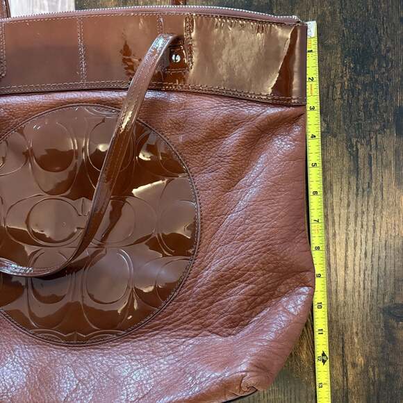 Coach Brown Pebbled Leather Shoulder Tote Patent Trim Zip Bag - Picture 9 of 9